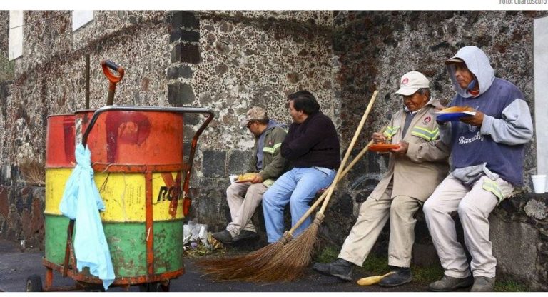 Lee más sobre el artículo Barrenderos de CDMX recorren en un día la distancia entre México y Japón