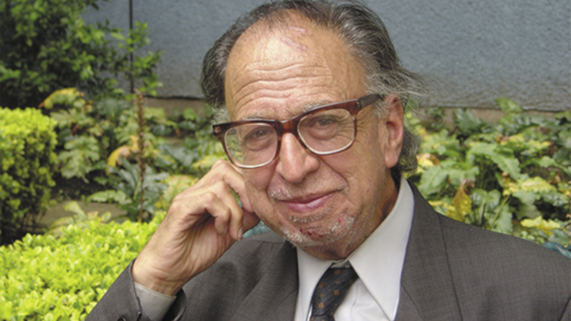 Lee más sobre el artículo [Cápsula de video] Óscar Uribe Villegas (1928-2016)